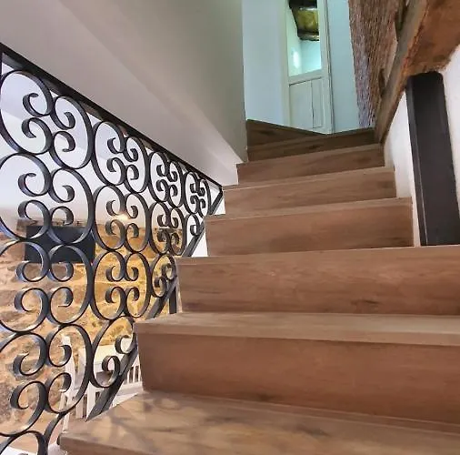 Casas Del Castillo, 3 *